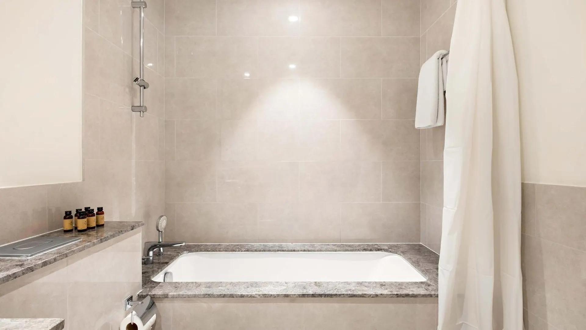 Silkhaus Cozy 1Bdr At Forte Tower In Emaar Downtown Dubai Appartamento